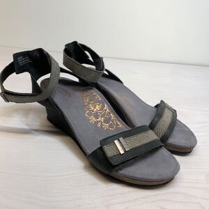 Aetrex Gia Wedge Sandals Womens 7 EU 37 Black Leather Ankle Strap Heel